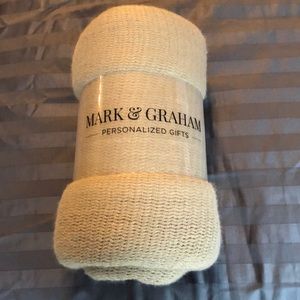 Mark & Graham Throw, NIP